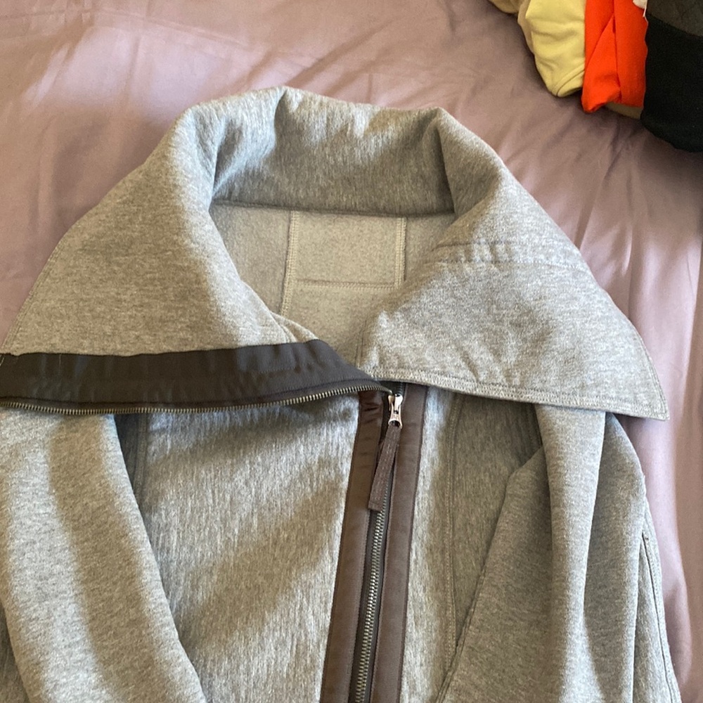 ✨Rare✨ Lululemon Virasana Blanket Wrap Sweater